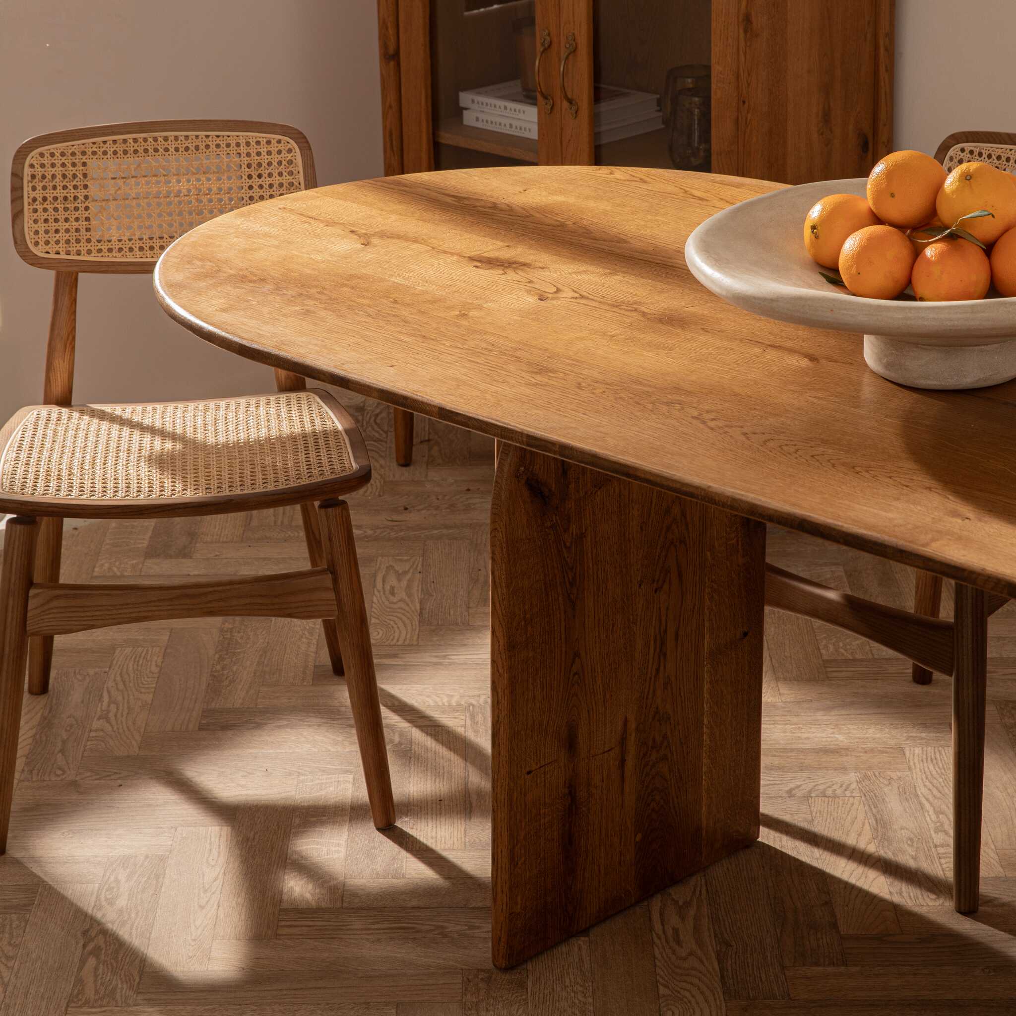 שולחן אליפטי שוודי