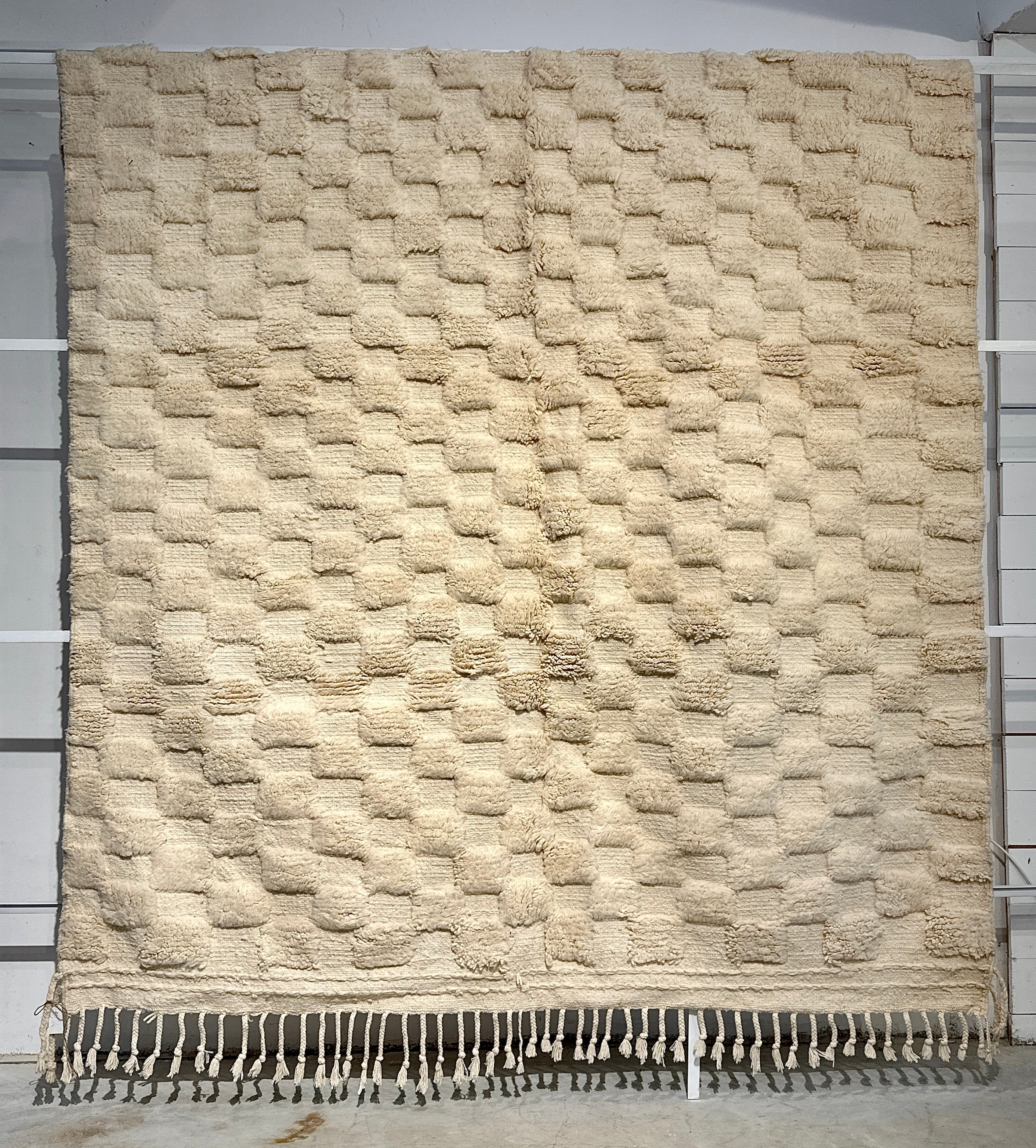 שטיח מרוקאי לבן- ריבועים