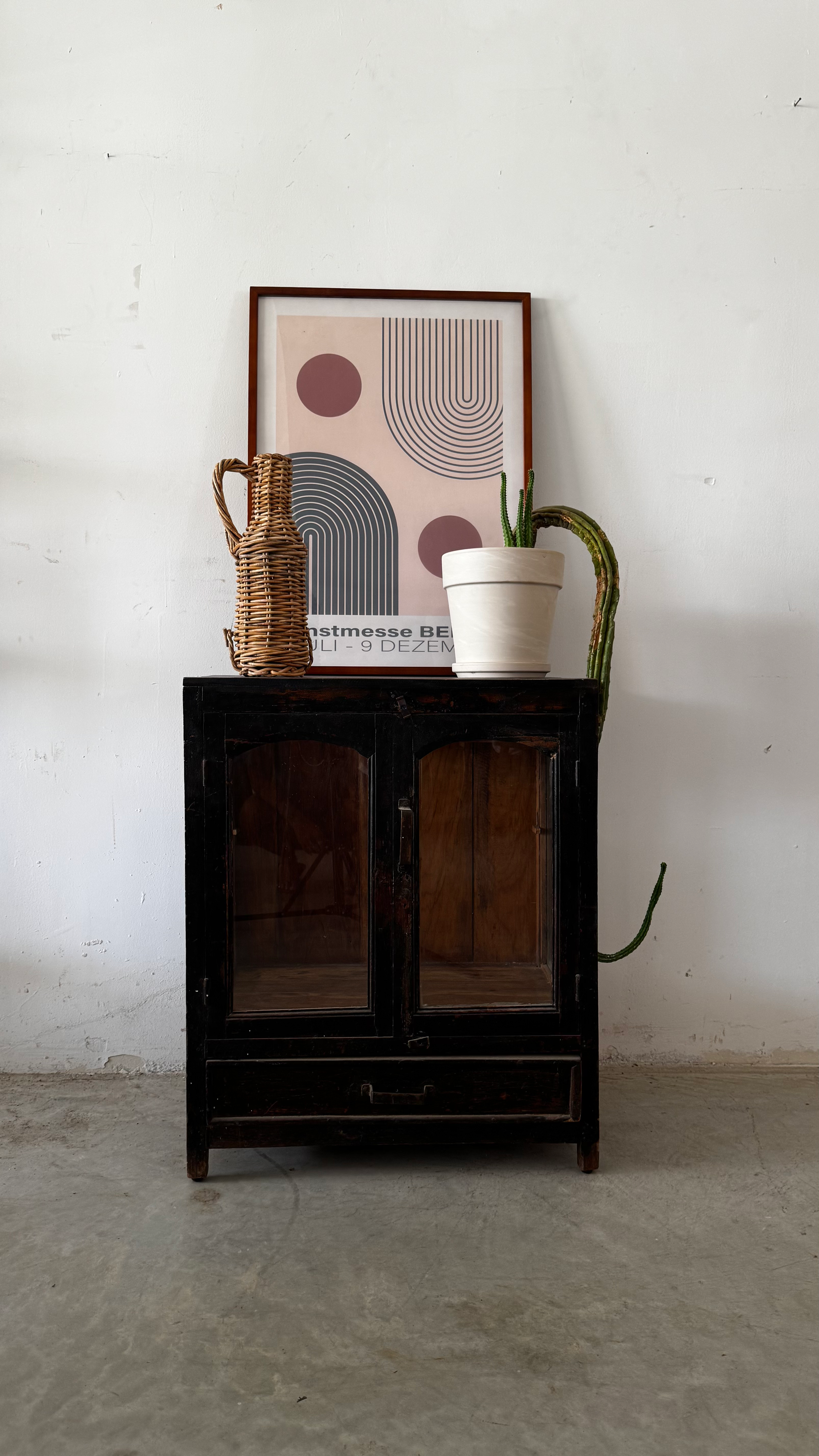 ויטרינה ענתיק קטנה