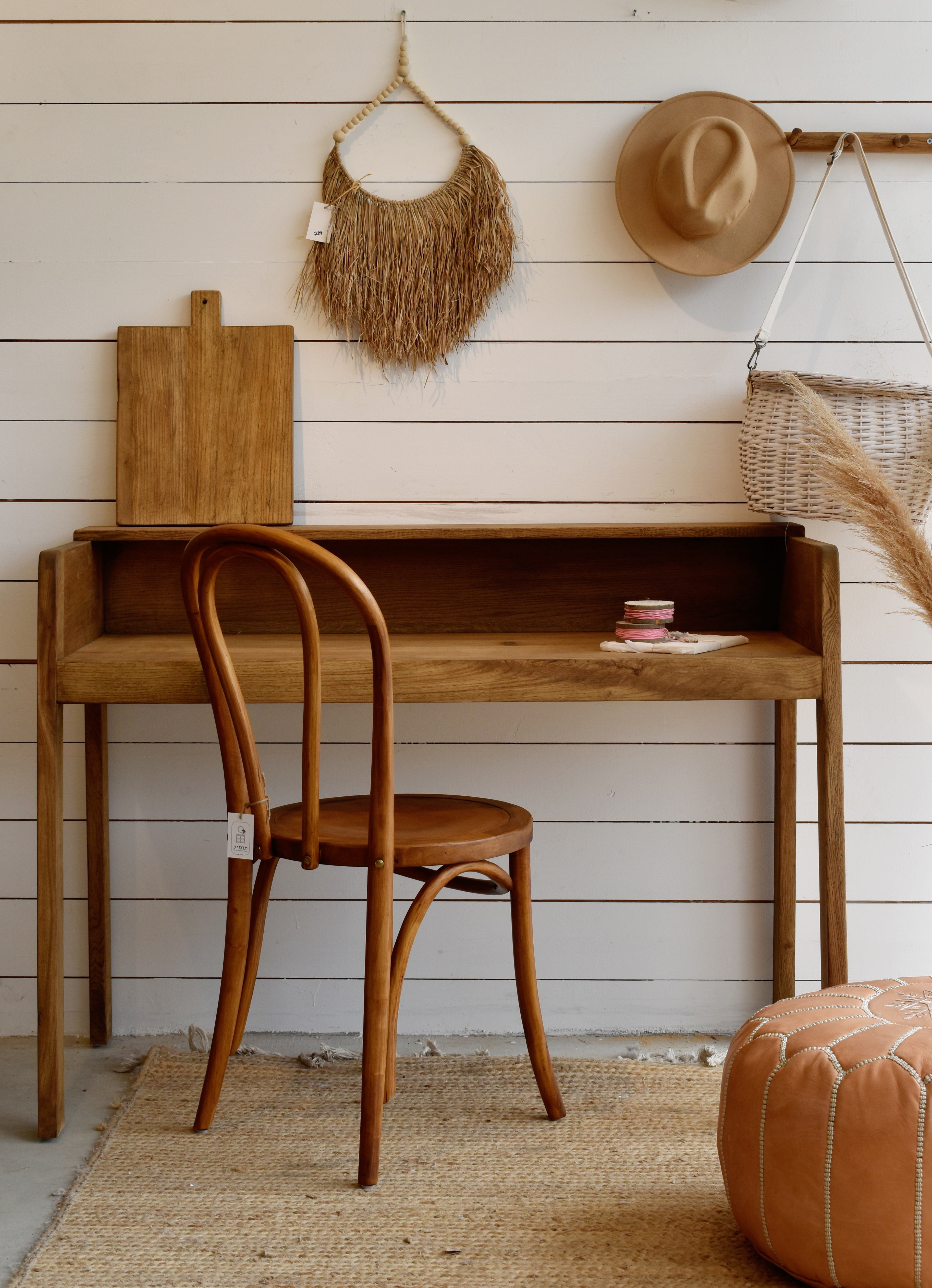 שולחן עבודה מכתבה