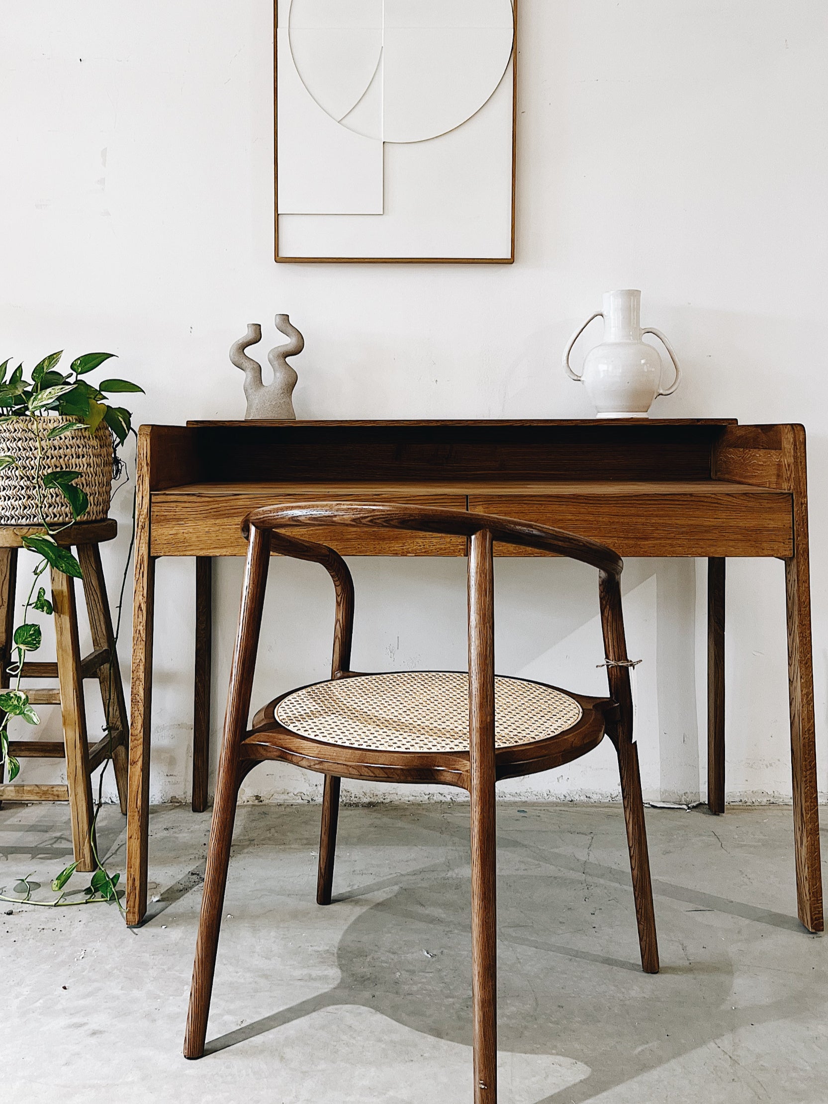 שולחן מכתבה עם מגירות