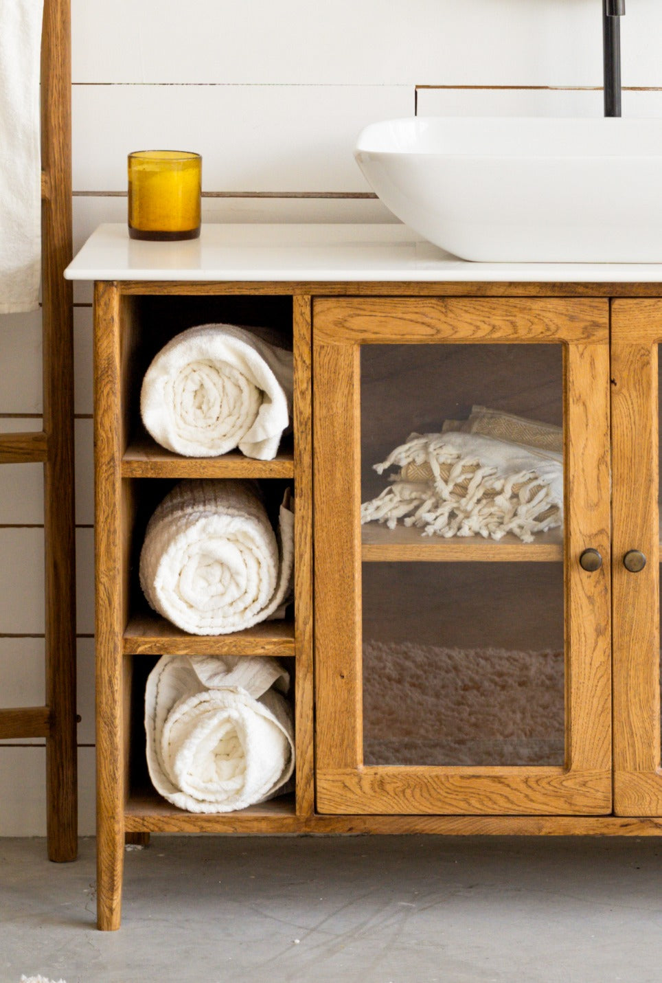 שידת רחצה מעץ אלון 140