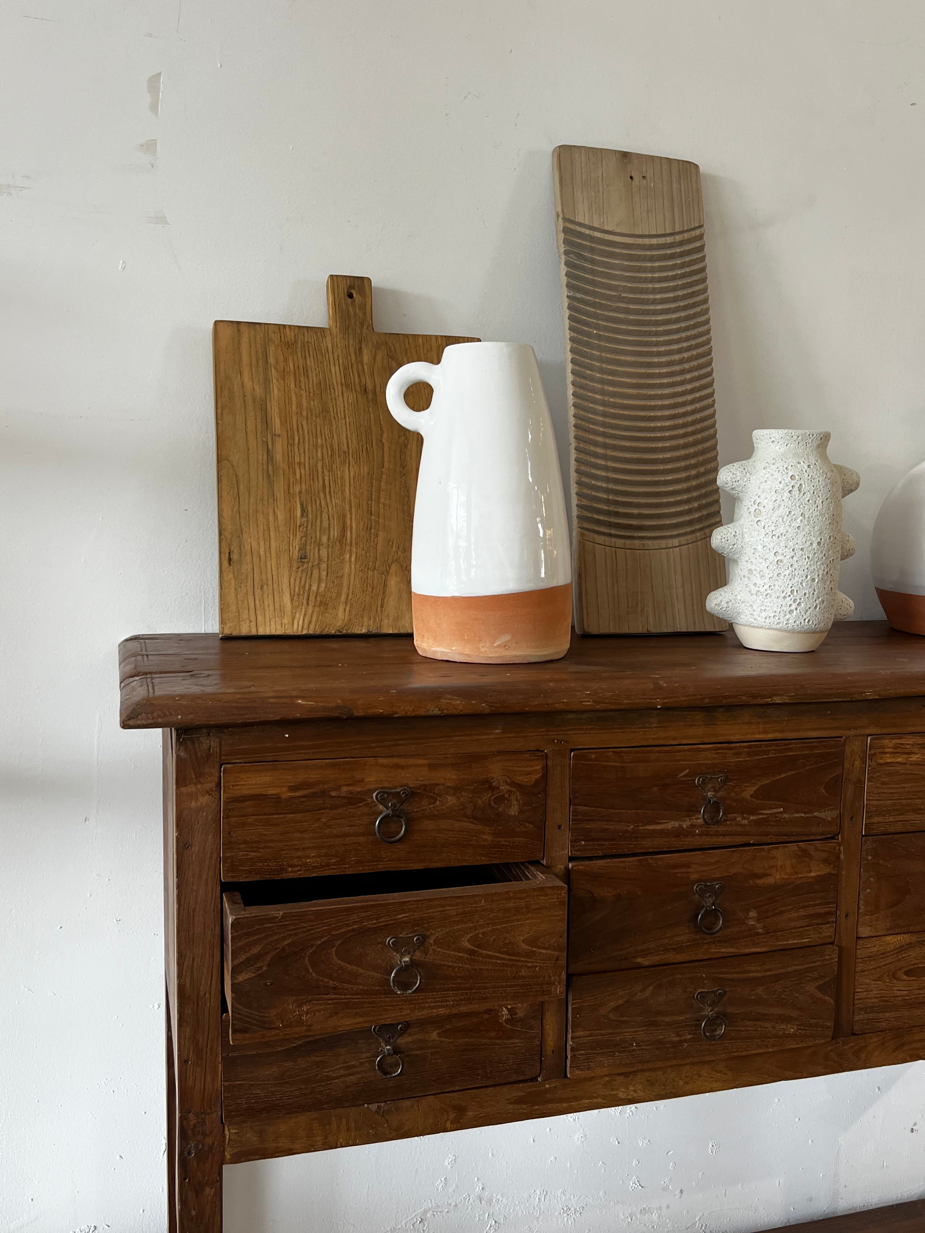 קומודה/קונסולה עץ מלא וינטג' ענתיקה עם מגירות
