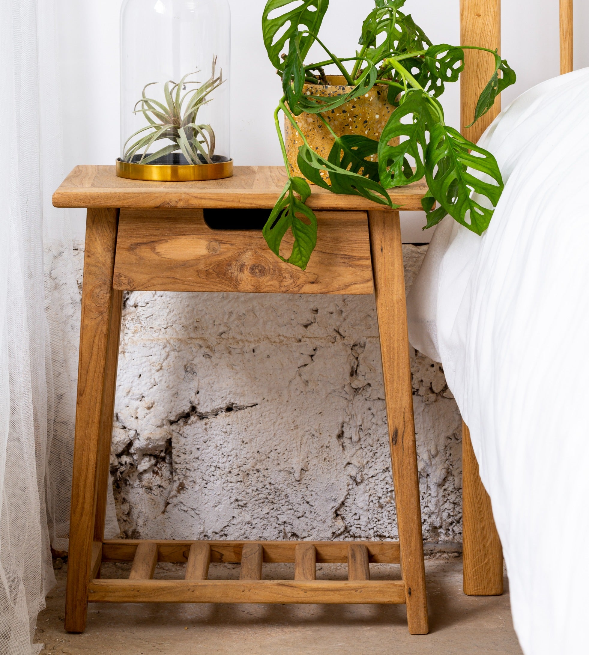 שידת מיטה סולם