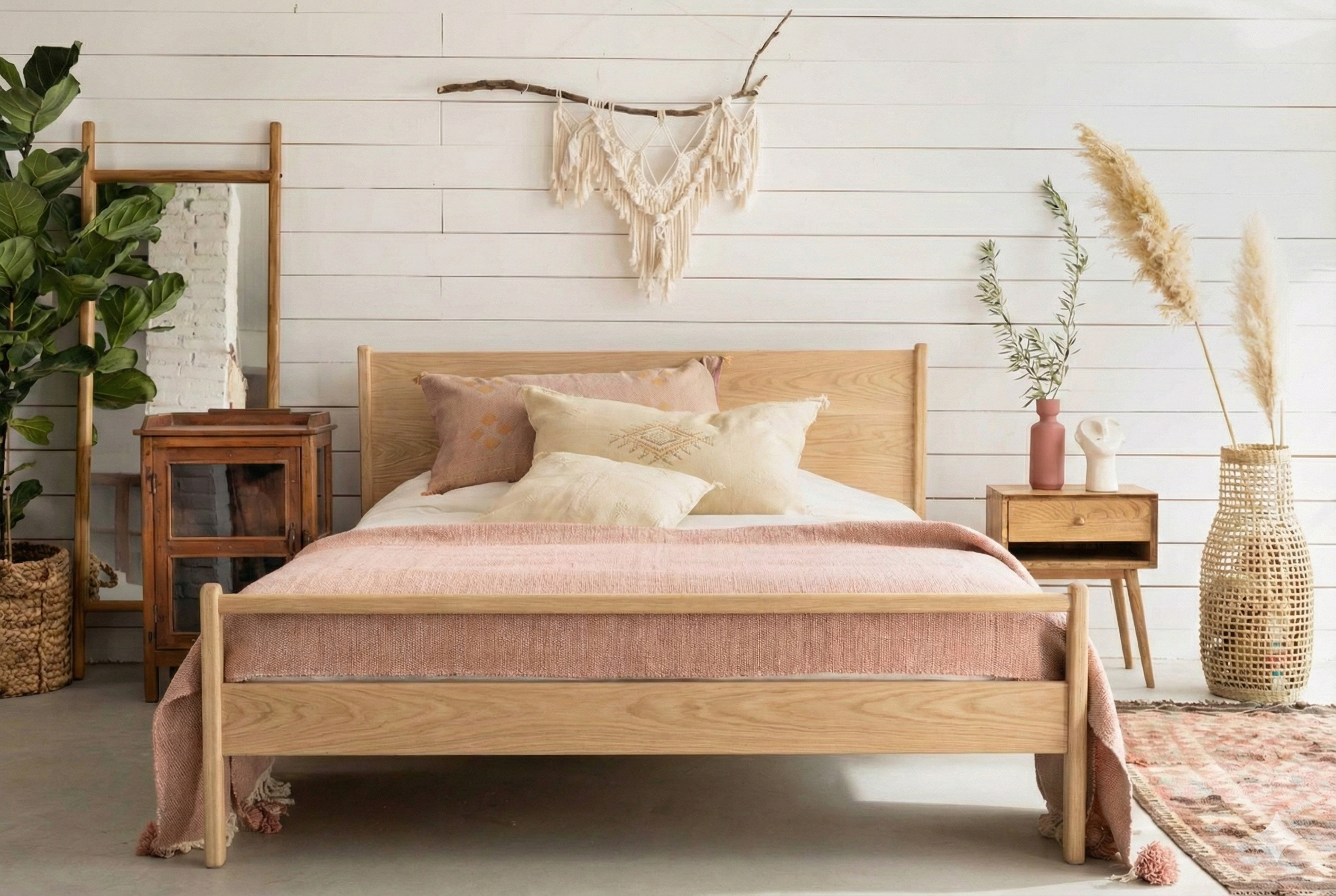 מיטה צרפתית מעץ אלון