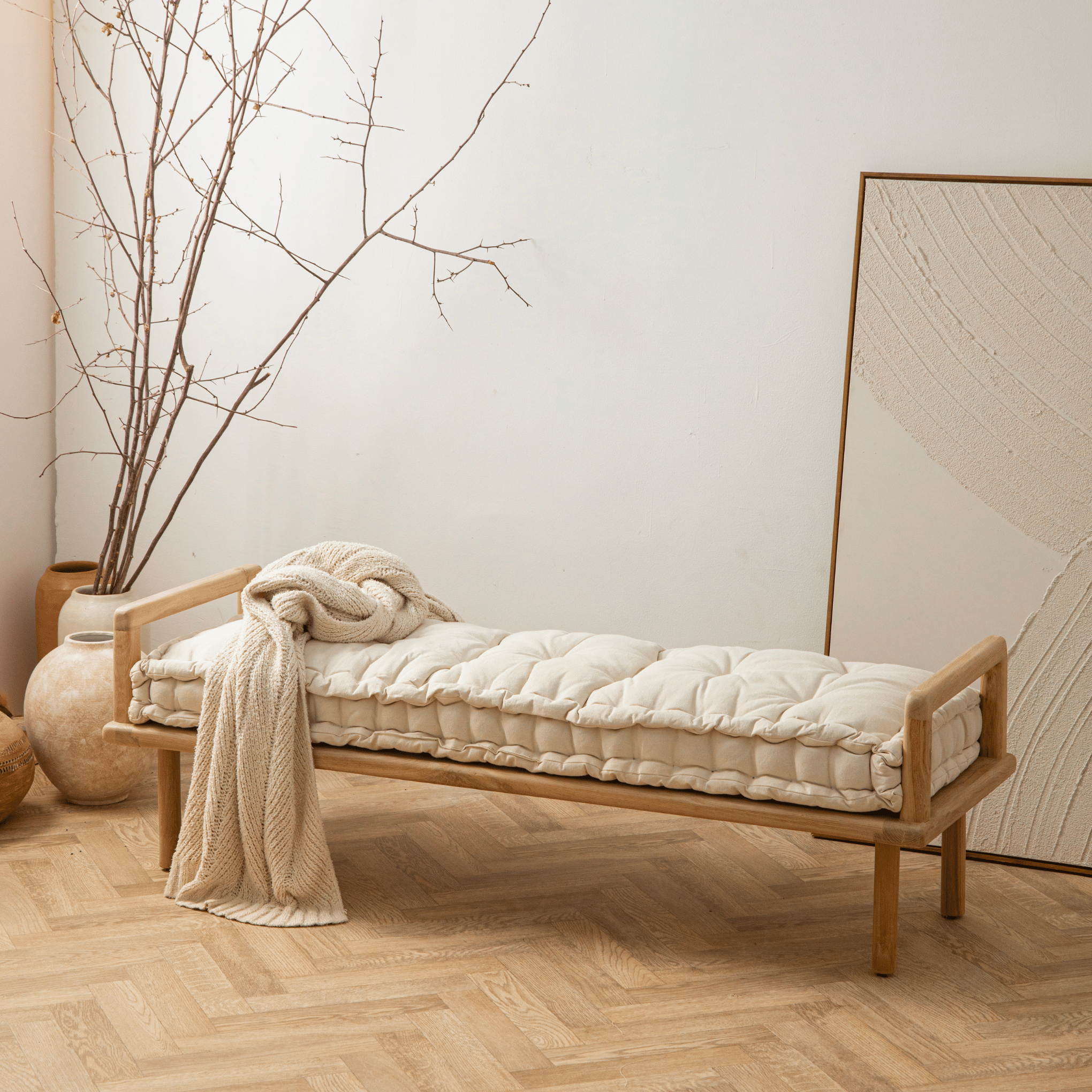 ספסל שוודי עם כרית