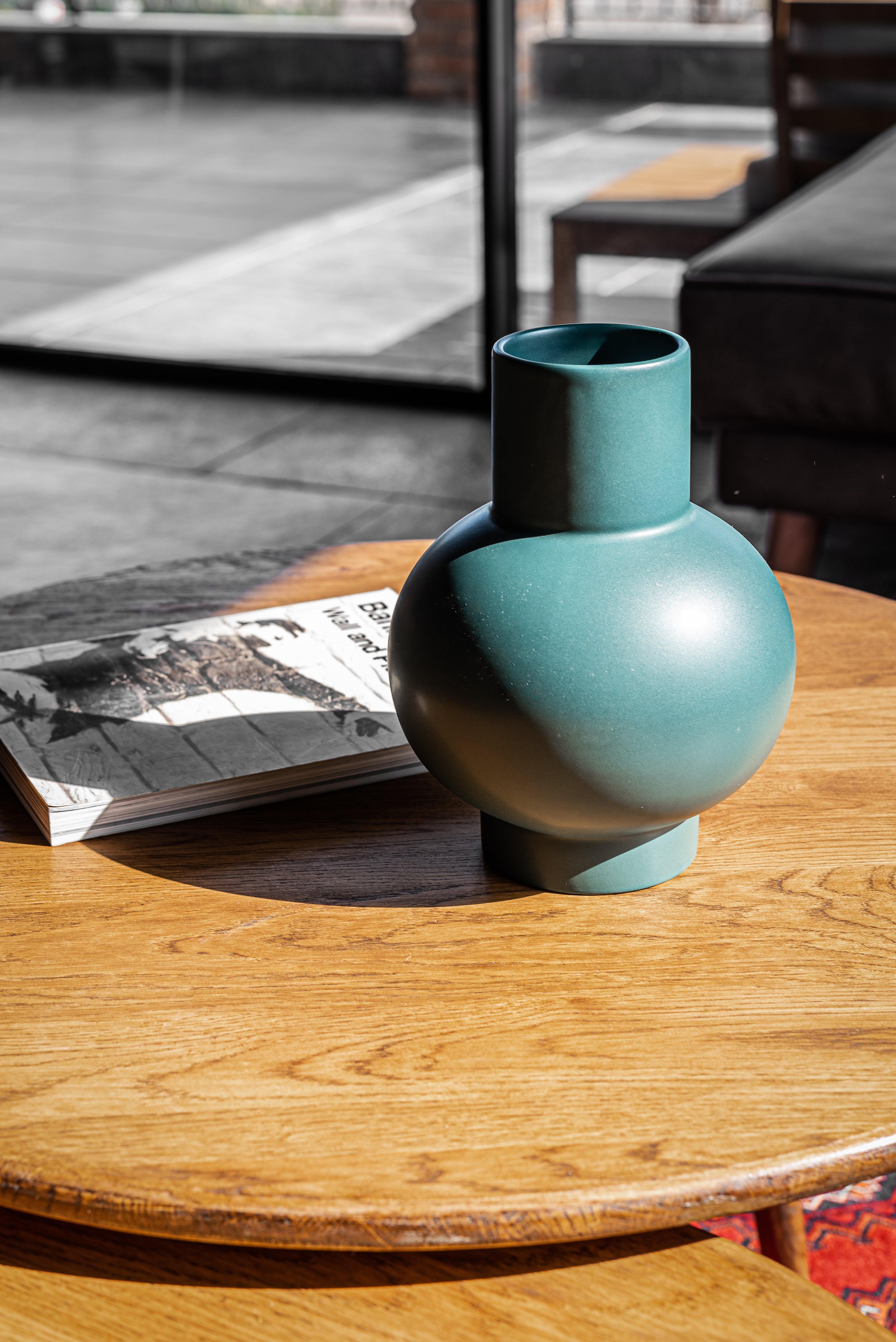 שולחנות סלון עגולים אלון