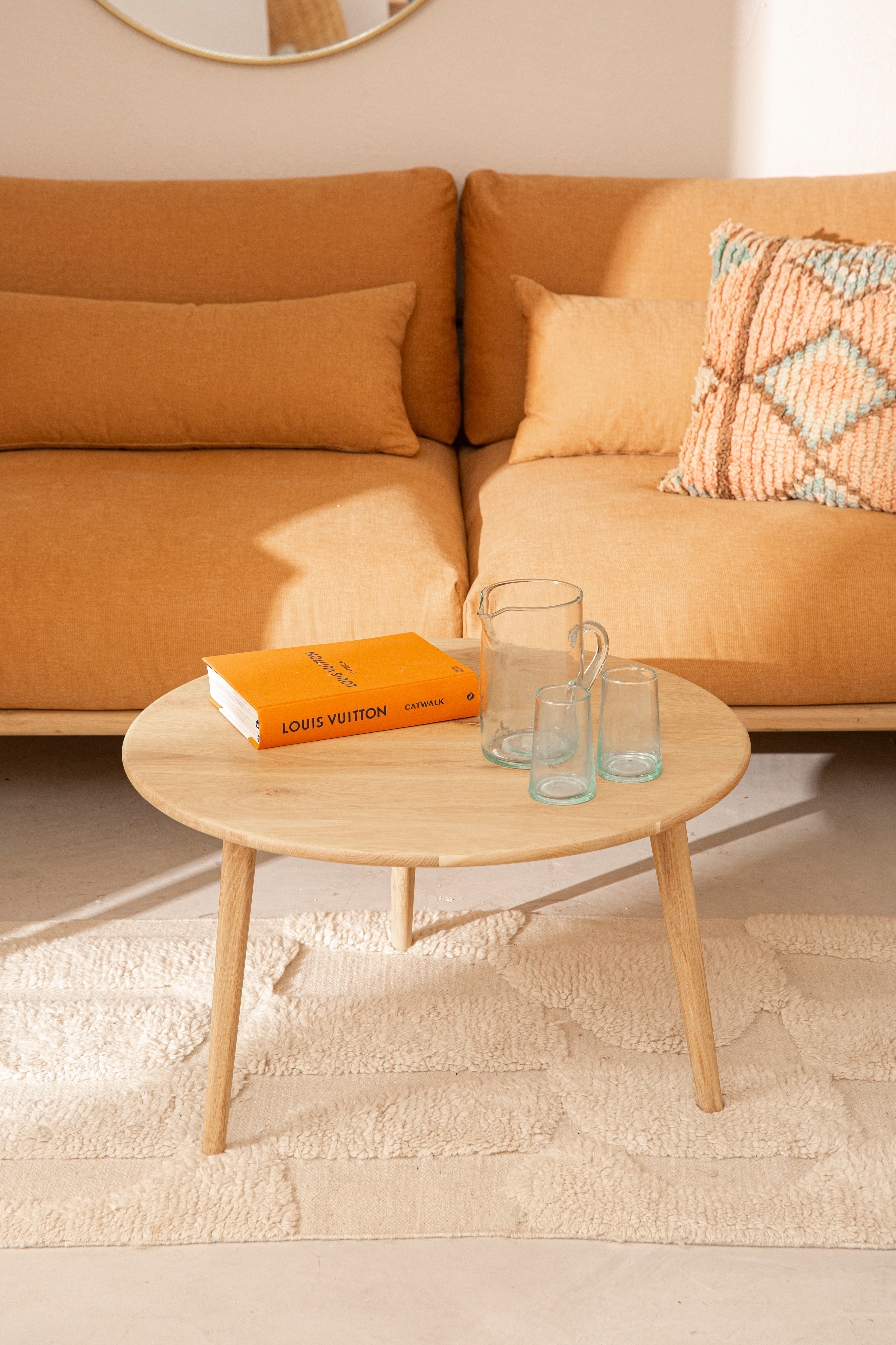 שולחנות סלון עגולים אלון