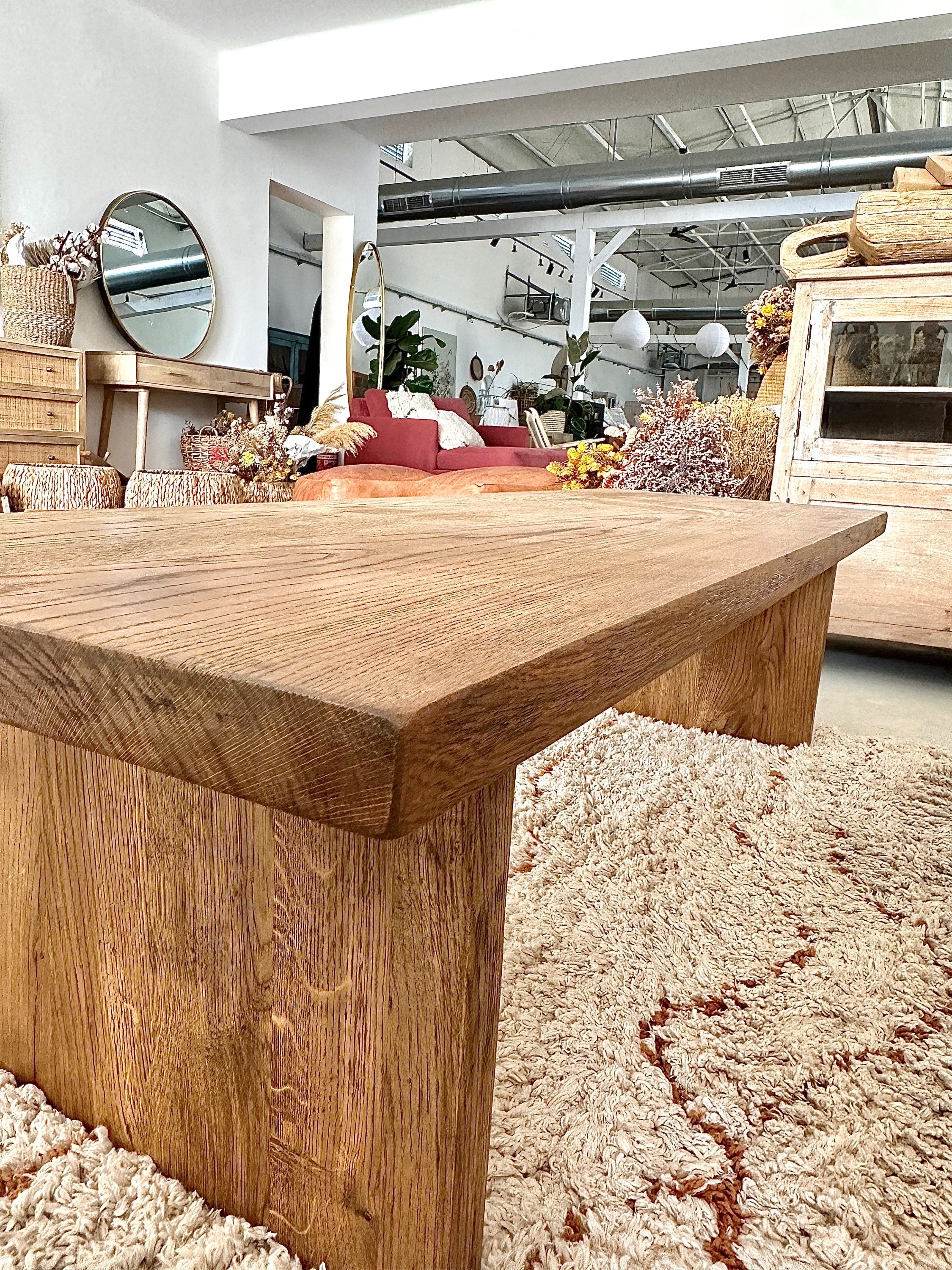 שולחן קפה נזירים