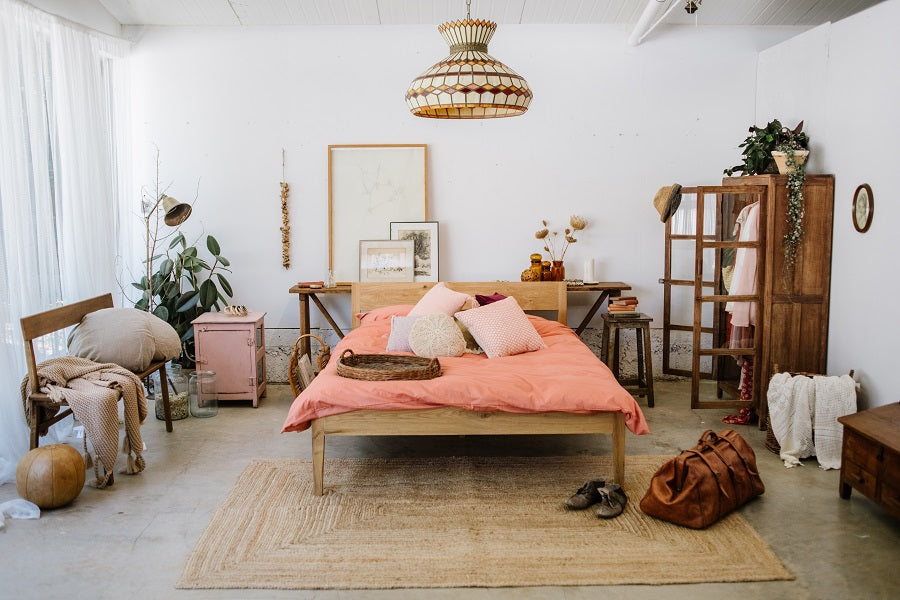 מיטה מעץ אלון מבוקע גב מלא