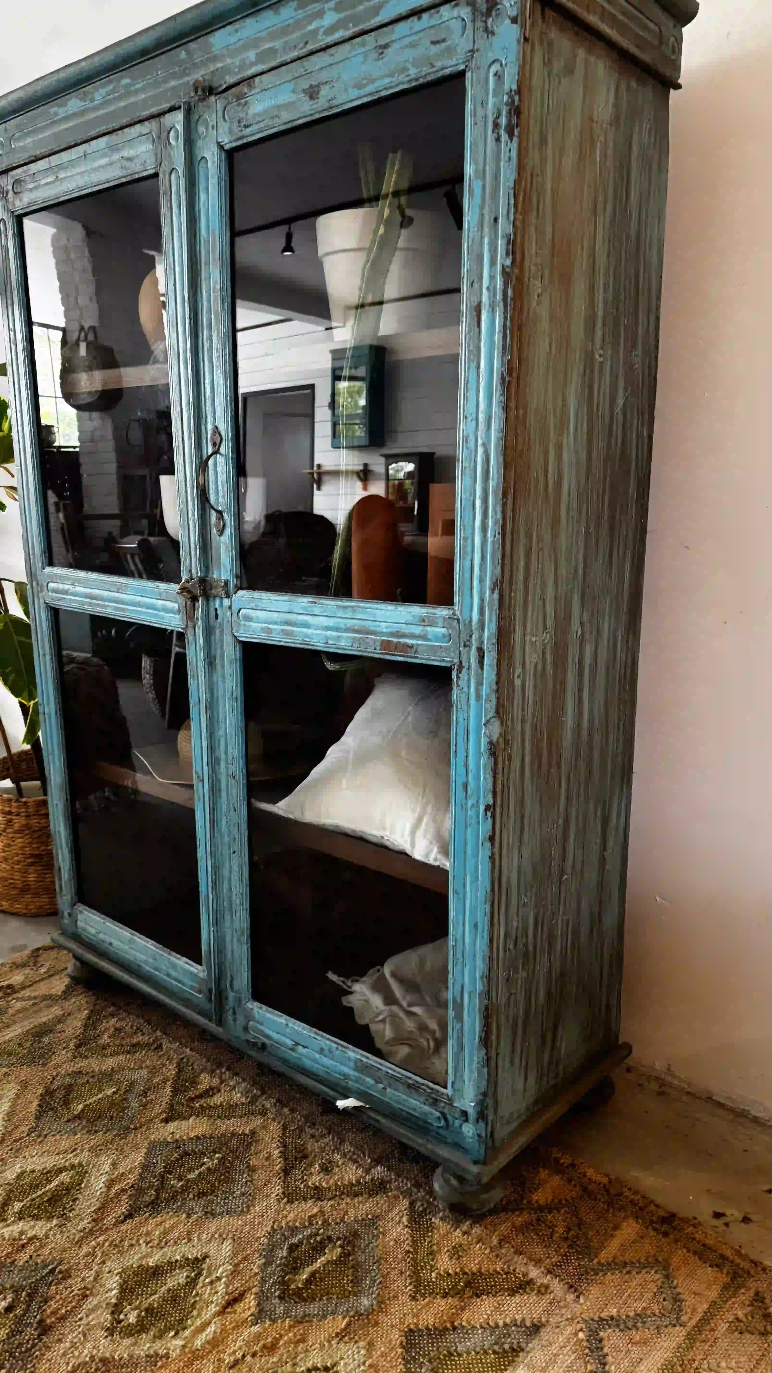 ויטרינה ענתיק 2 הדלתות טורקיזית