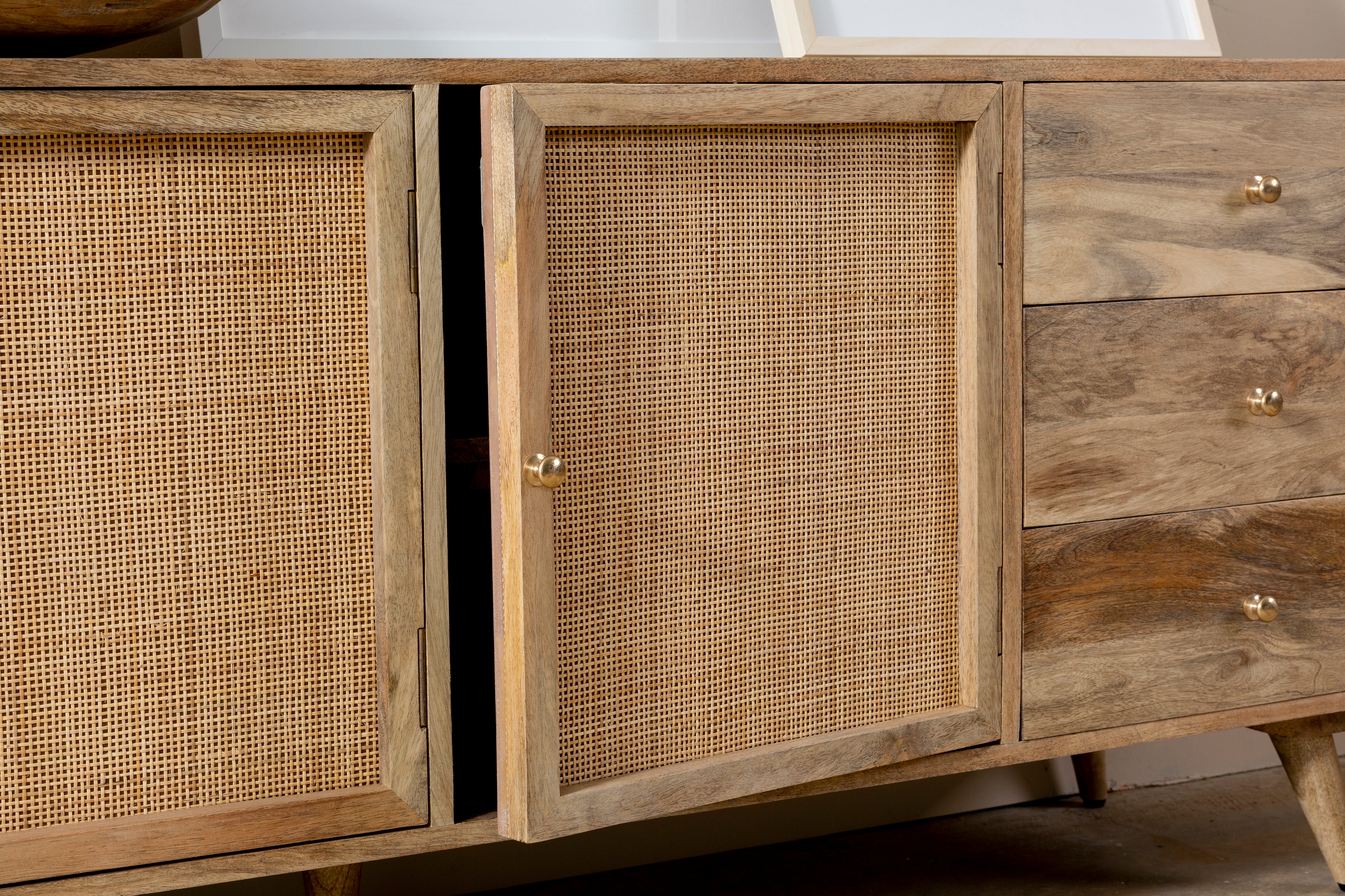 מזנון ראטן 3 דלתות