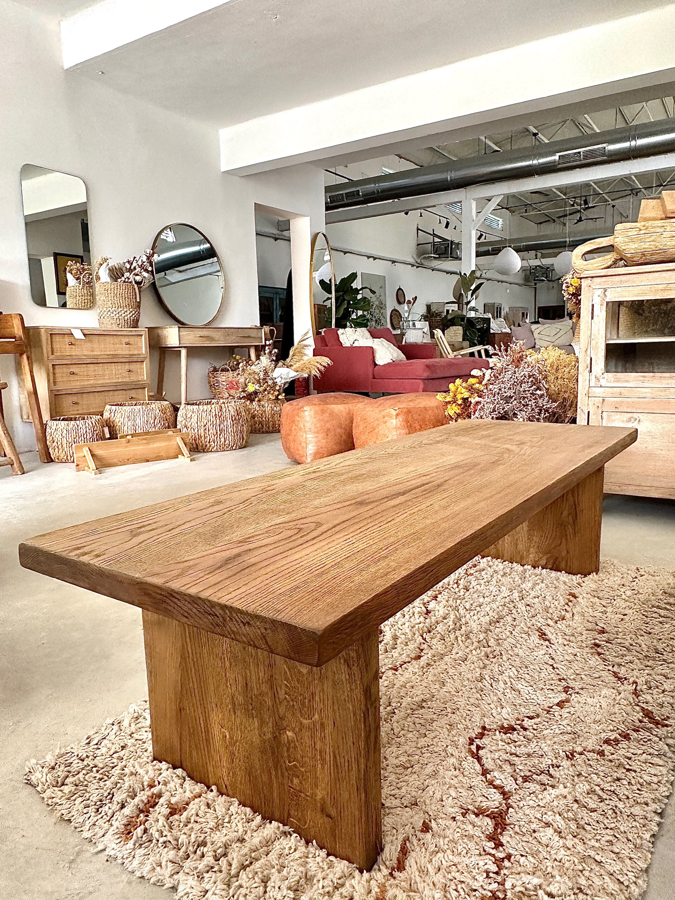 שולחן קפה נזירים