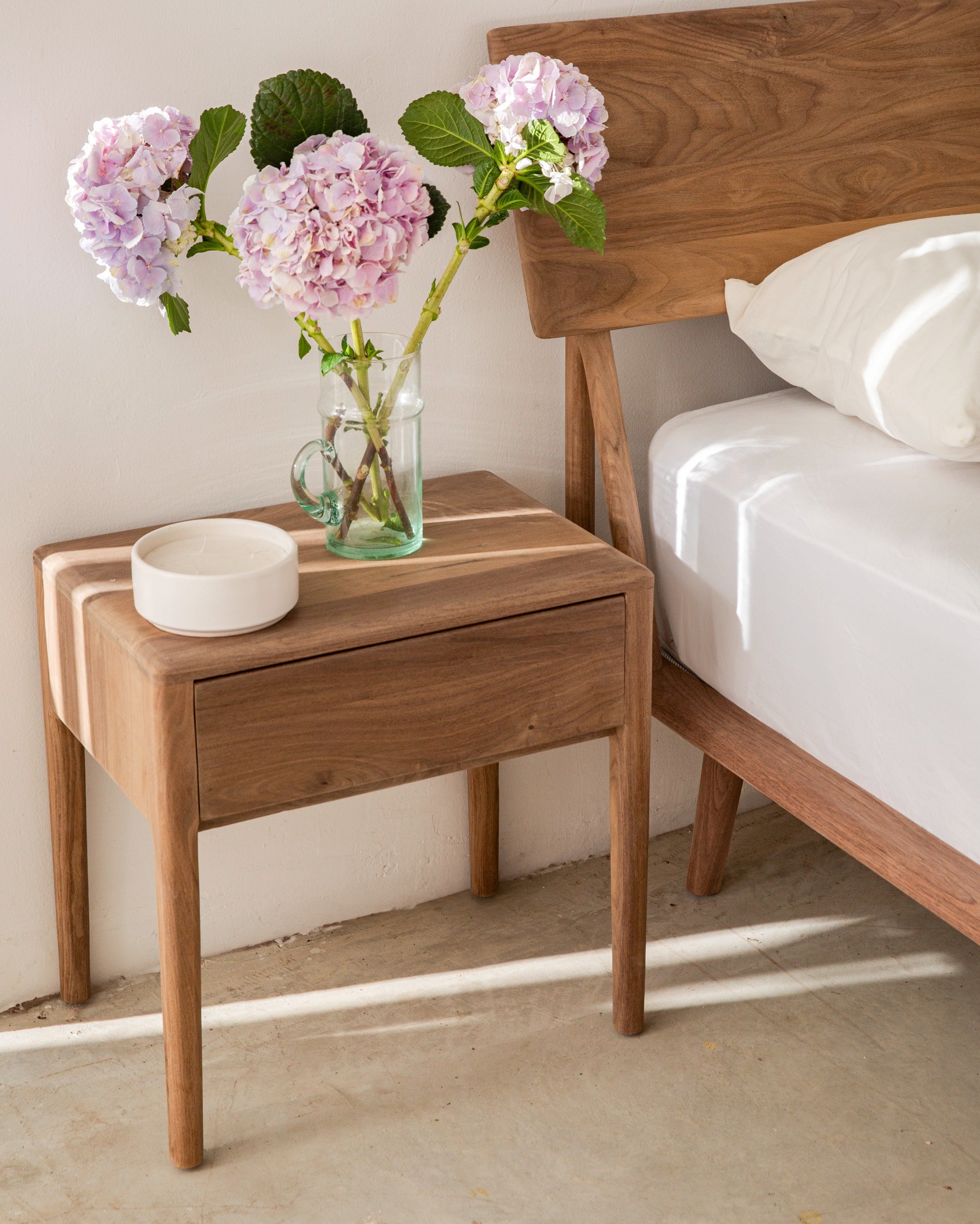 שידת צד דגם אגוז