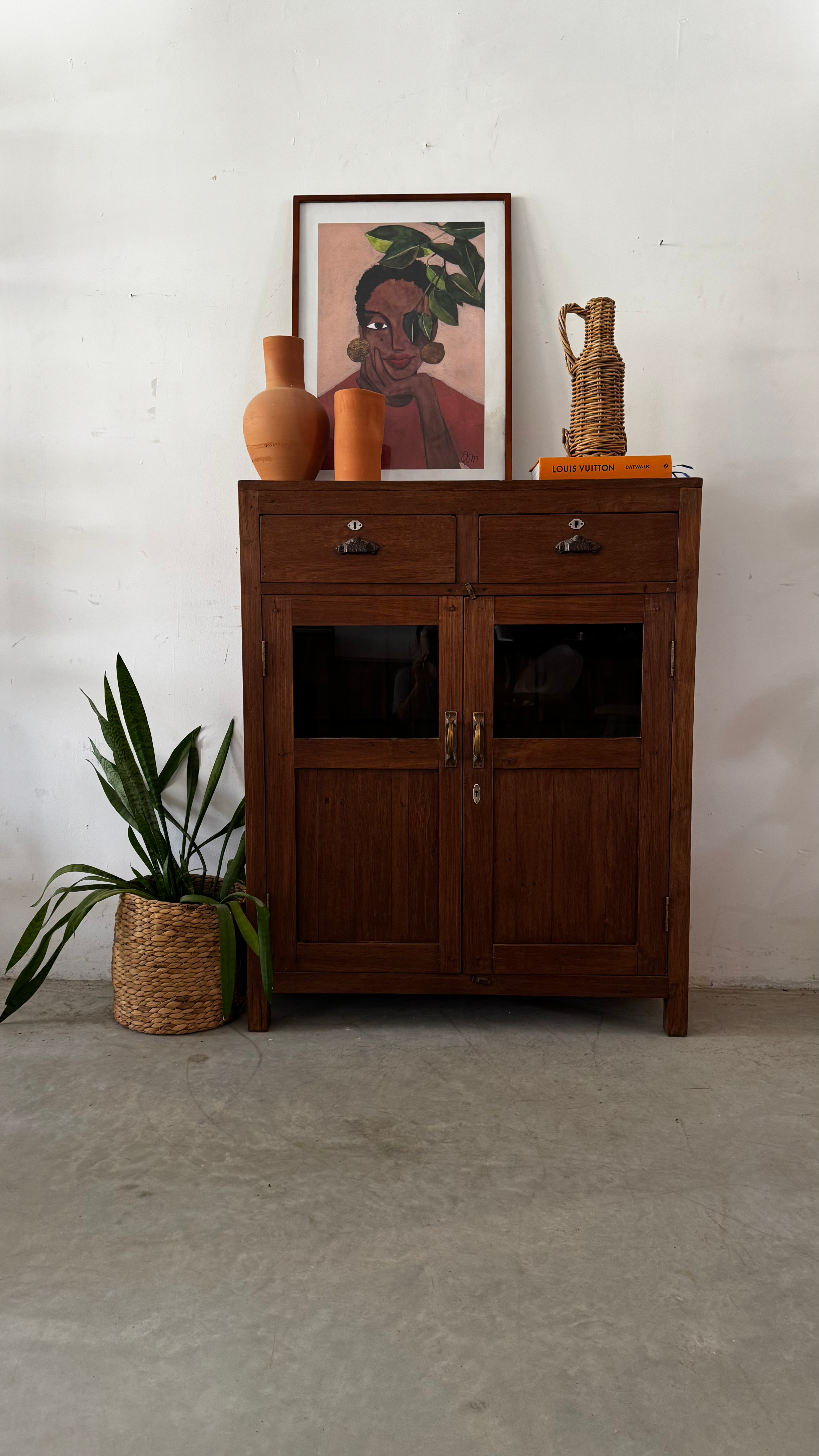 שידת שתי דלתות ענתיק