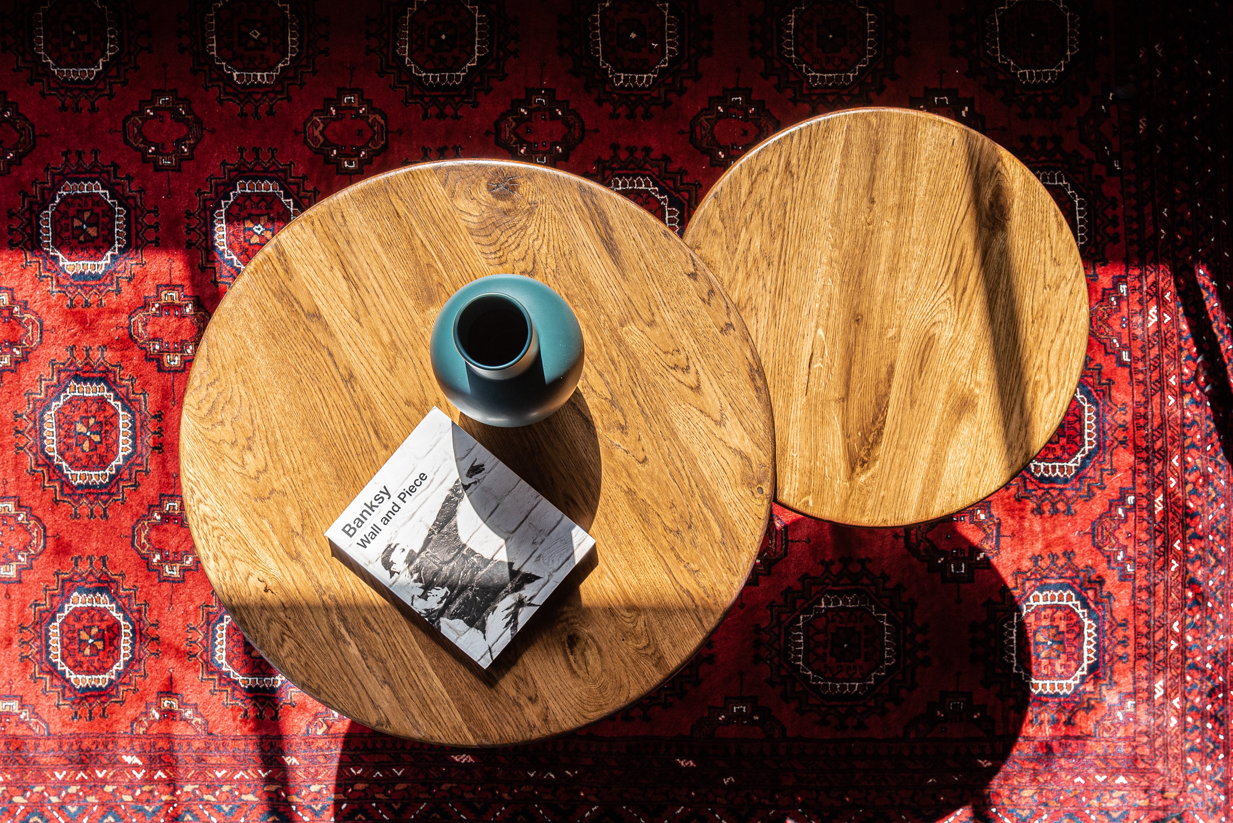 שולחנות סלון עגולים אלון