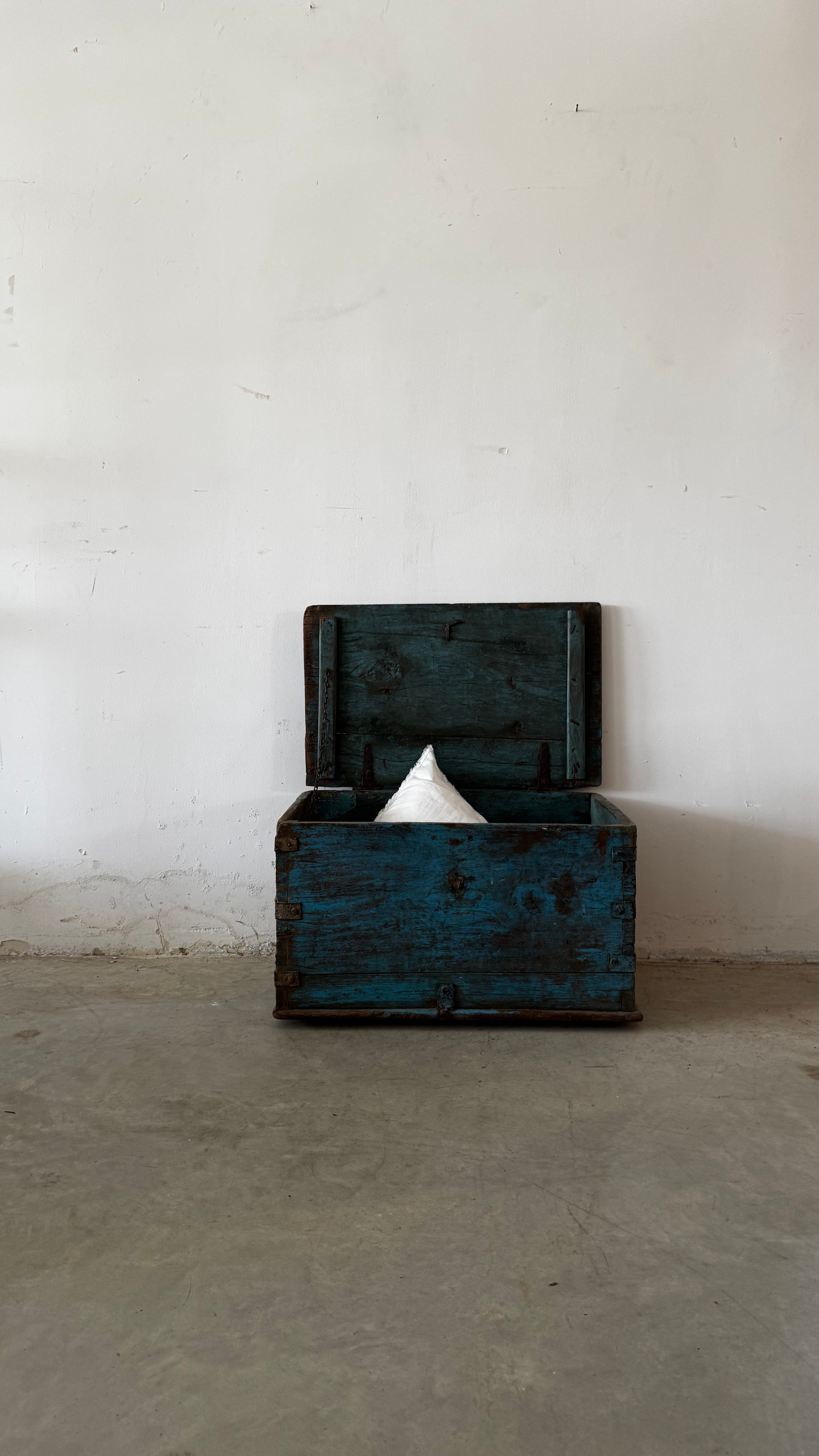 ארגז ענתיק טורקיז  תכלת